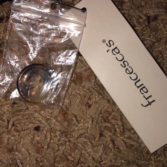 NWT beautiful button skirt - Picture 2 of 8